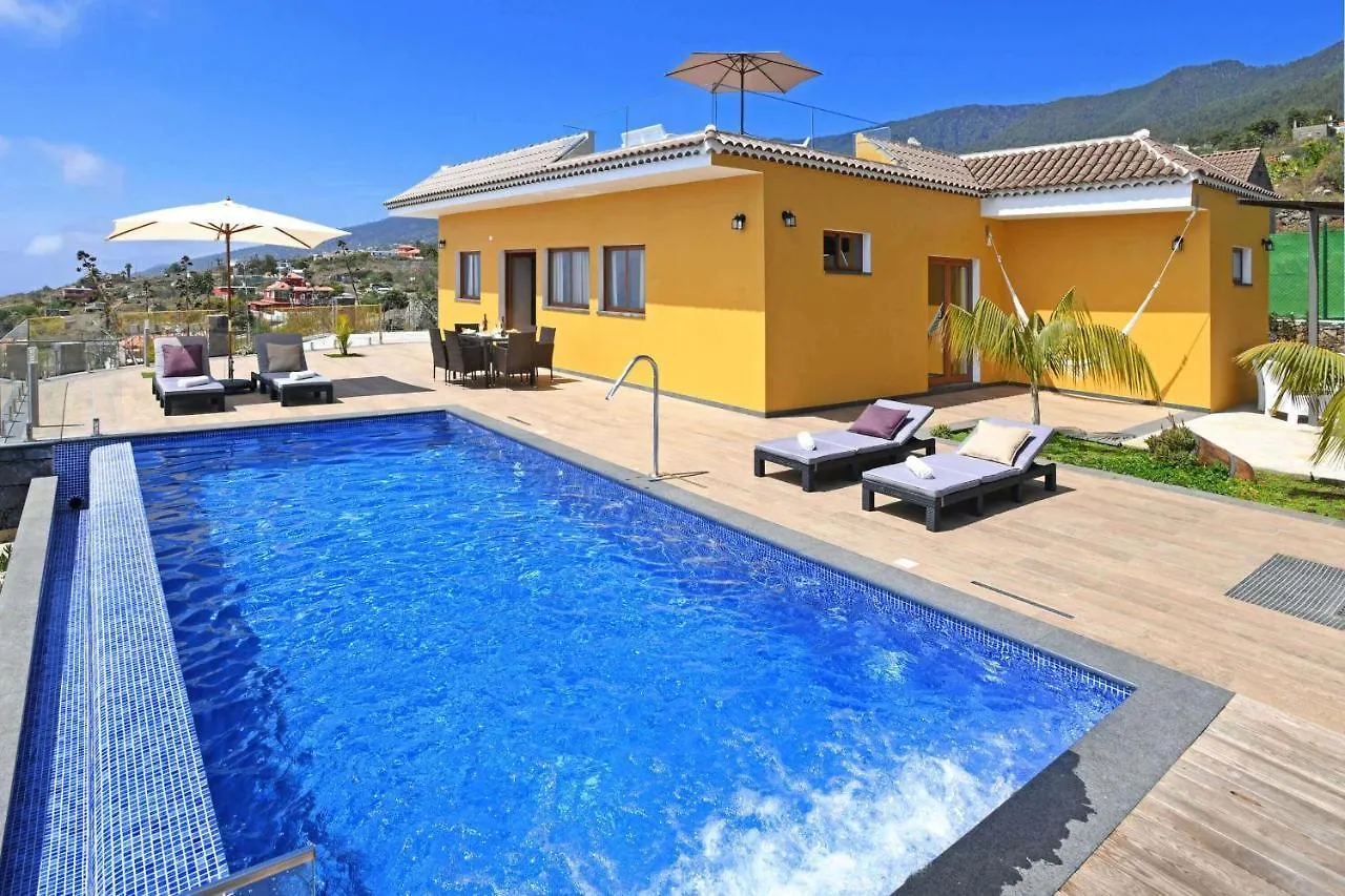Villa Mica تيخارافي